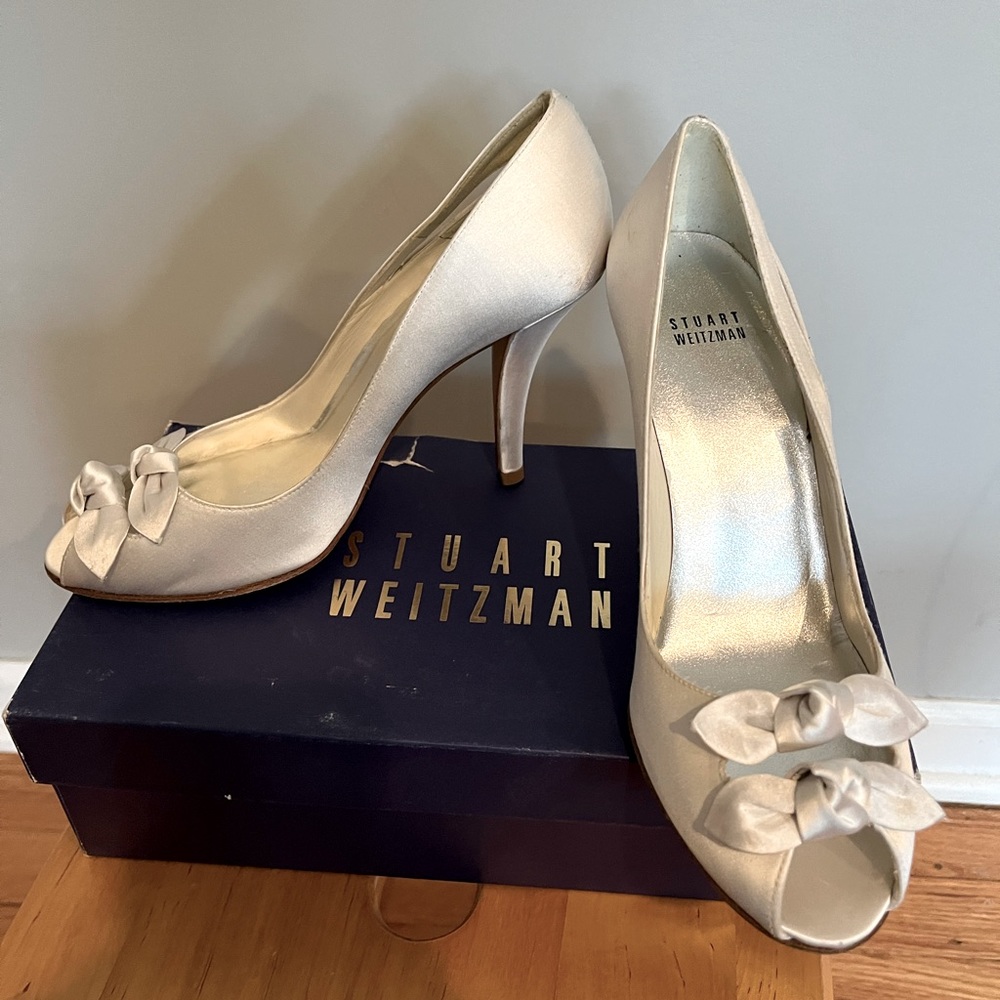 Stuart Weitzman White Satin Knot Peep-Toe Pump